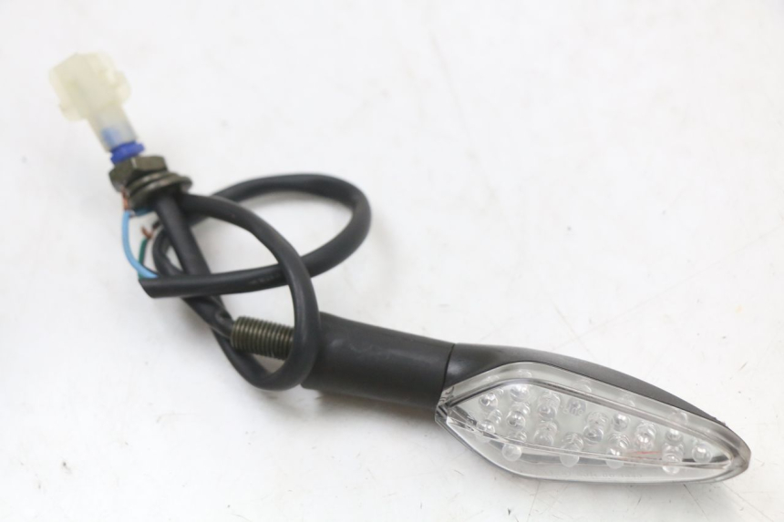 photo de Pisca dianteiro direito E-MAX 80L 1 (2011 - 2014) - Vista principal