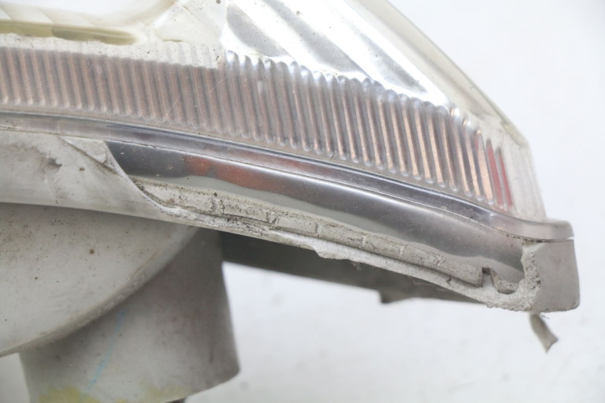 photo de Pisca dianteiro direito SUZUKI BURGMAN 125 (2007 - 2014) - Pontos de fixação