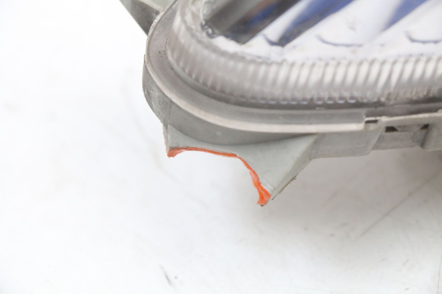 photo de Pisca dianteiro direito SUZUKI BURGMAN 125 (2007 - 2014) - Zoom do estado de desgaste