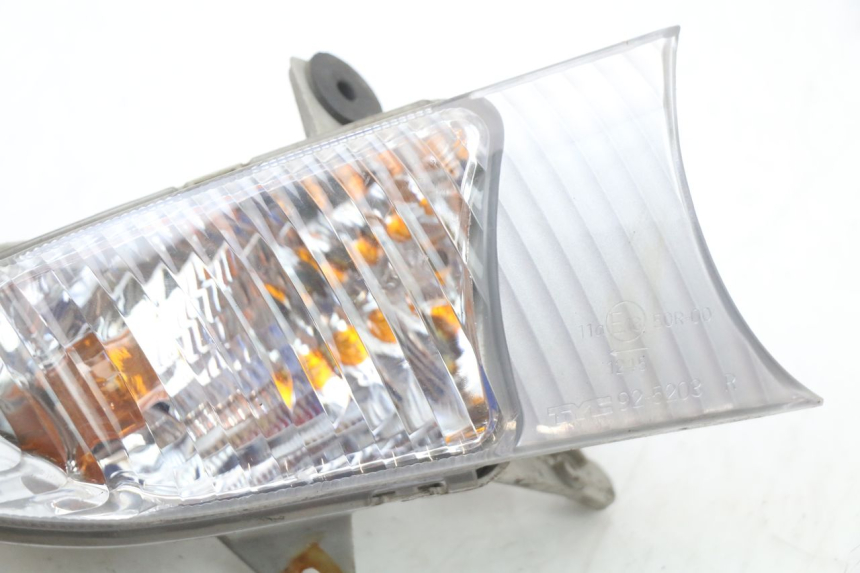 photo de Pisca dianteiro direito SUZUKI BURGMAN 125 (2007 - 2014) - Outro ângulo de visão