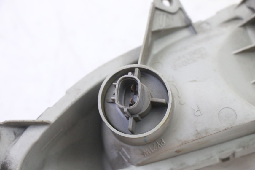 photo de Pisca dianteiro direito SUZUKI BURGMAN 125 (2007 - 2014) - Pontos de fixação