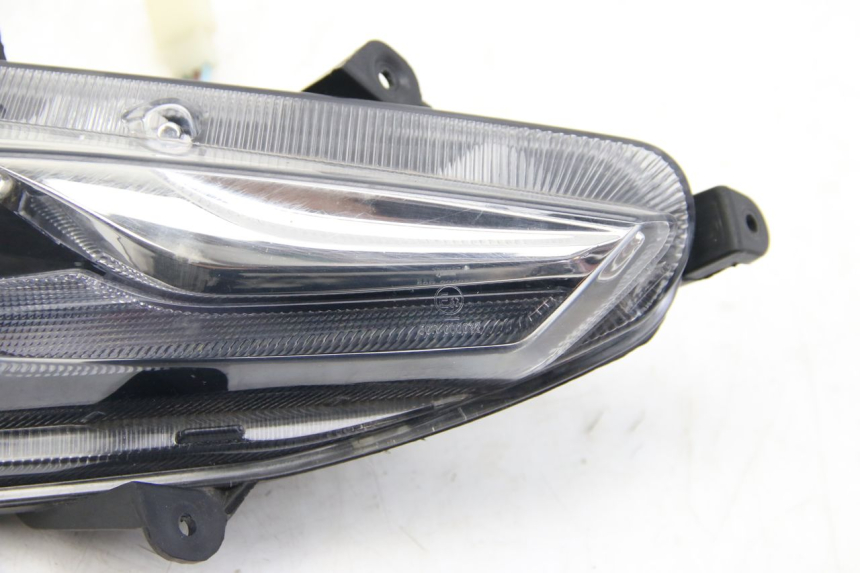 photo de Pisca dianteiro direito JM MOTORS EVOLIS 4T 50 (2018 - 2022) - Zoom do estado de desgaste