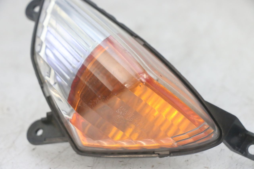 photo de Pisca dianteiro direito YAMAHA FJR ABS 1300 (2006 - 2012) - Pontos de fixação