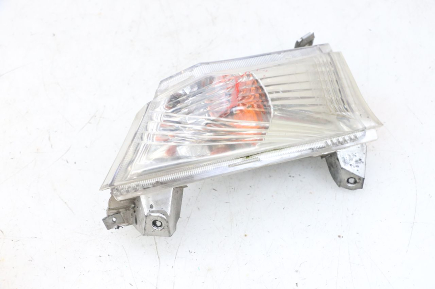 photo de Pisca dianteiro direito JM MOTORS GTS 125 (2015 - 2019) - Pontos de fixação