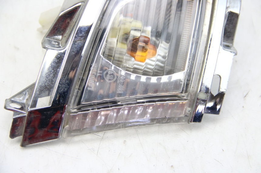 photo de Pisca dianteiro direito TNT MOTOR OTTO 2T 50 (2012 - 2018) - Zoom do estado de desgaste