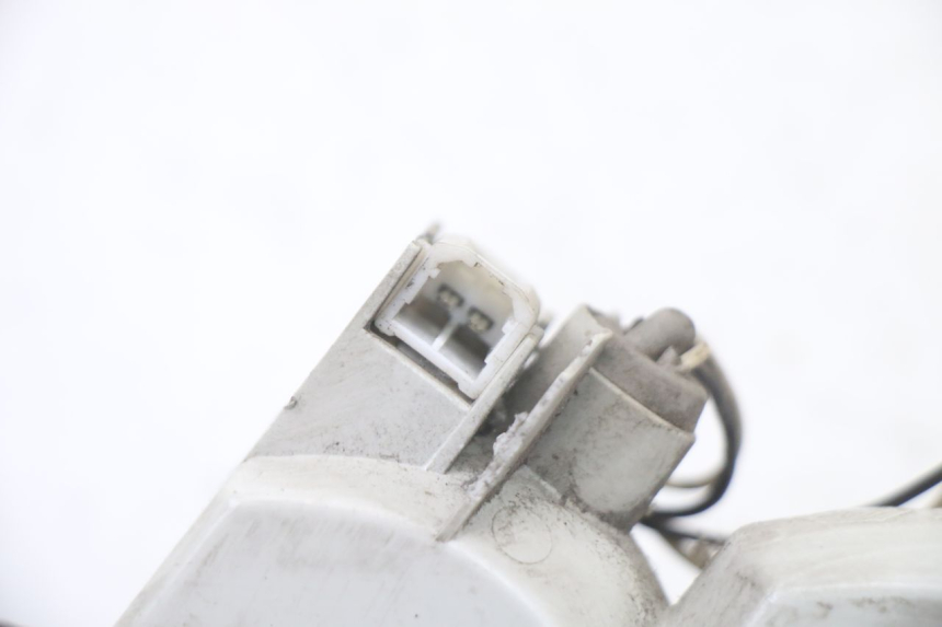 photo de Pisca dianteiro direito PIAGGIO VESPA GRANTURISMO 125 (2003 - 2007) - Pontos de fixação
