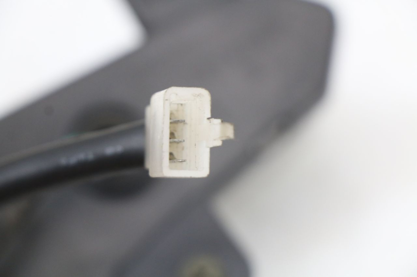 photo de Pisca dianteiro direito EUROCKA R8 4T 50 (2013 - 2022) - Pontos de fixação