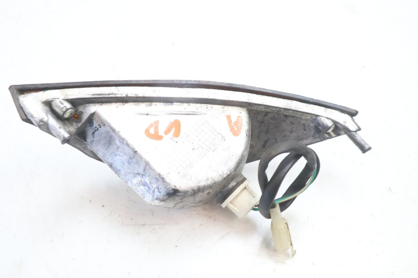 photo de Pisca dianteiro direito KEEWAY RY6 2T 50 (2011 - 2019) - Estado da superfície
