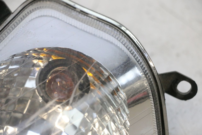 photo de Pisca dianteiro direito DAELIM S2 125 (2006 - 2007) - Pontos de fixação
