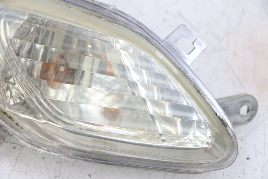 photo de Pisca dianteiro direito JM MOTORS SANTANA 50 (2014 - 2023) - Pontos de fixação