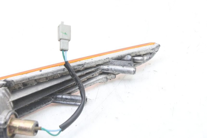 photo de Pisca dianteiro direito HONDA SCV LEAD 100 (2003 - 2007) - Estado da superfície