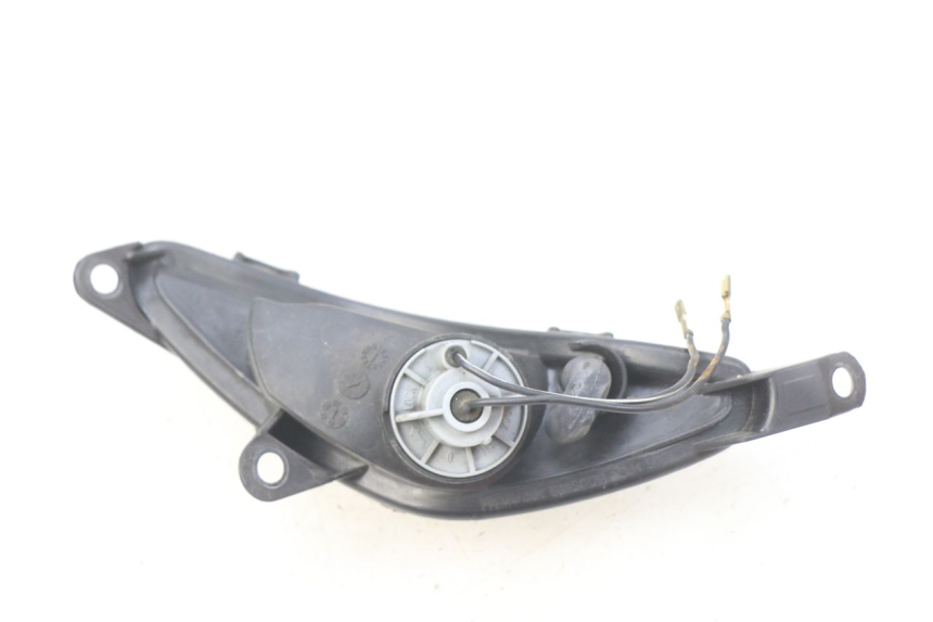 photo de Pisca dianteiro direito SUZUKI SIXTEEN 125 (2008 - 2010) - Pontos de fixação