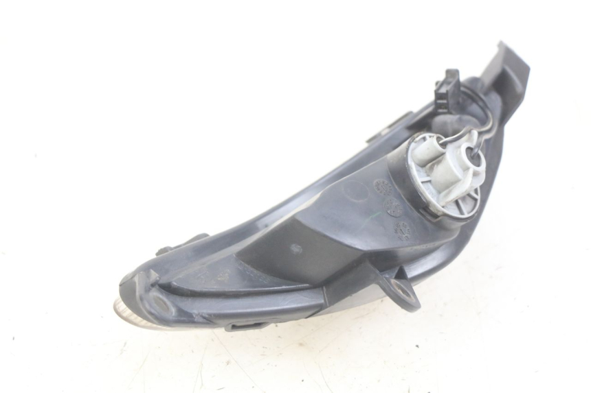 photo de Pisca dianteiro direito SUZUKI SIXTEEN 125 (2008 - 2010) - Ampliação técnica