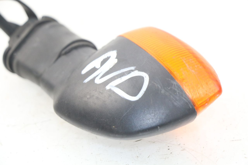 photo de Pisca dianteiro direito YAMAHA TDM ABS 900 (2002 - 2014) - Pontos de fixação