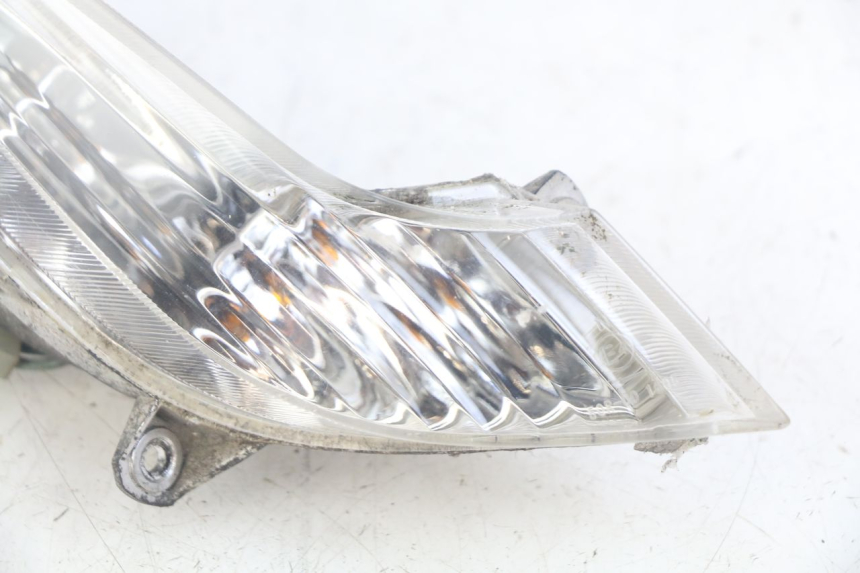photo de Pisca dianteiro direito PEUGEOT TWEET 4T 50 (2010 - 2014) - Pontos de fixação