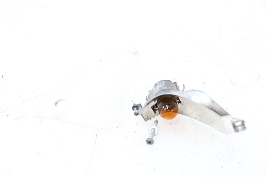 photo de SETAS DIANTEIRAS DIREITAS PIAGGIO TYPHOON 50 (2000 - 2009) - Pontos de fixação