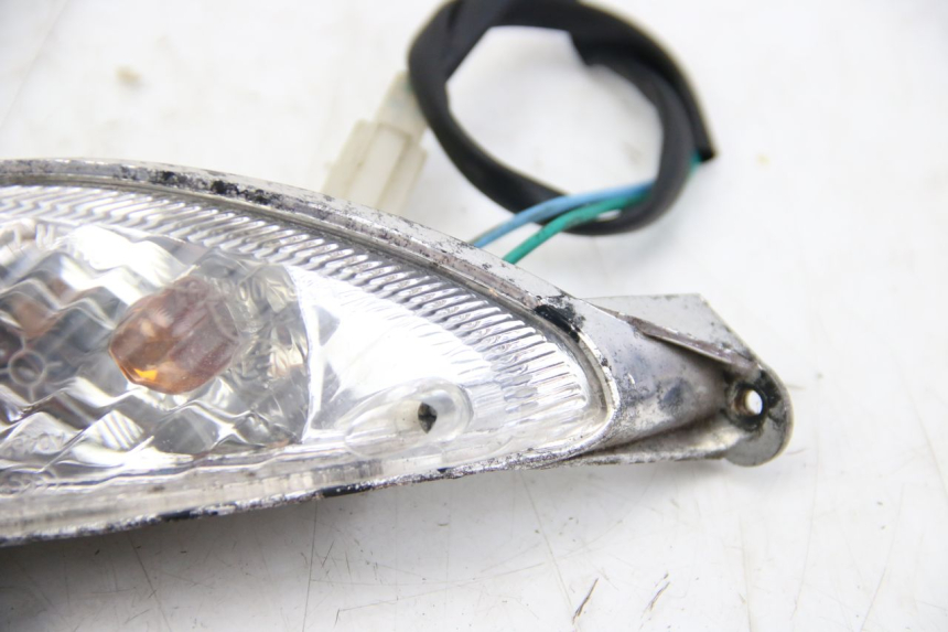 photo de Pisca dianteiro direito PEUGEOT V-CLIC VCLIC 50 (2007 - 2013) - Detalhe da peça