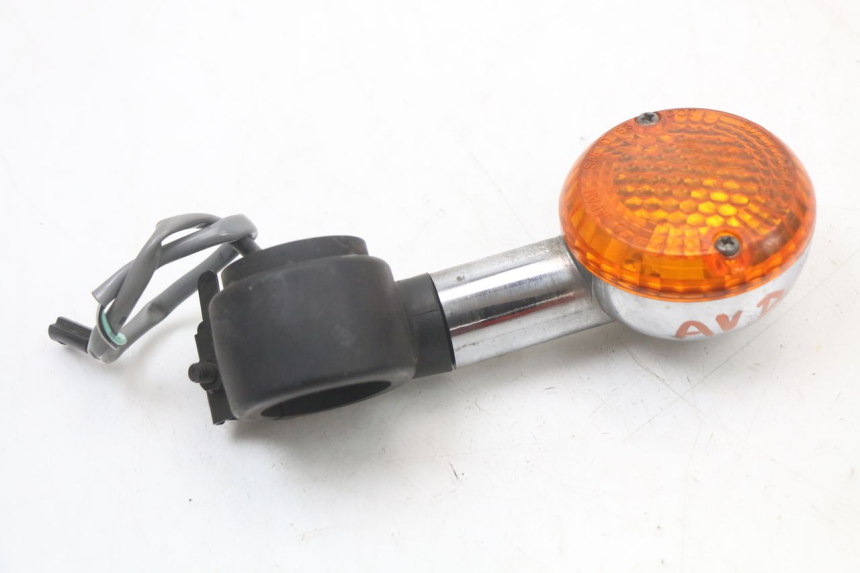 photo de Pisca dianteiro direito SUZUKI VL INTRUDER 125 (2004 - 2007) - Zoom do estado de desgaste