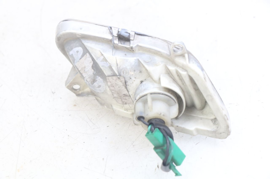 photo de Pisca dianteiro direito YAMAHA X-MAX XMAX 250 (2006 - 2009) - Zoom do estado de desgaste