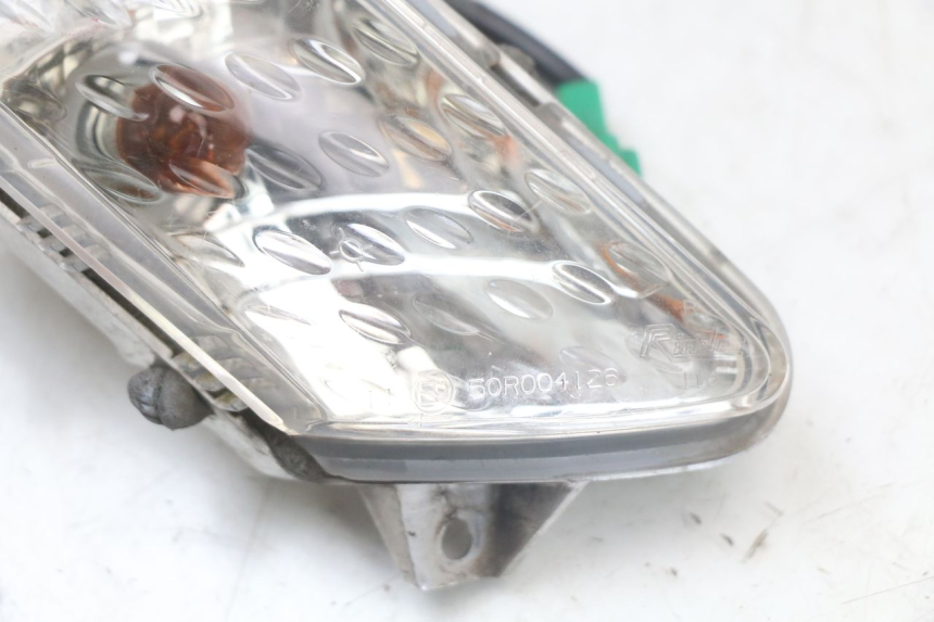photo de Pisca dianteiro direito YAMAHA X-MAX XMAX 250 (2006 - 2009) - Zoom do estado de desgaste