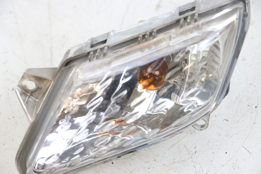 photo de Pisca dianteiro direito YAMAHA XMAX X-MAX 125 (2006 - 2009) - Detalhe da peça