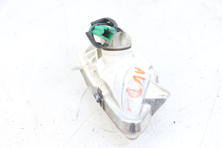 photo de Pisca dianteiro direito YAMAHA XMAX X-MAX 125 (2006 - 2009) - Outro ângulo de visão
