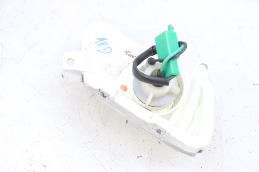 photo de Pisca dianteiro direito YAMAHA XMAX X-MAX 125 (2006 - 2009) - Zoom do estado de desgaste