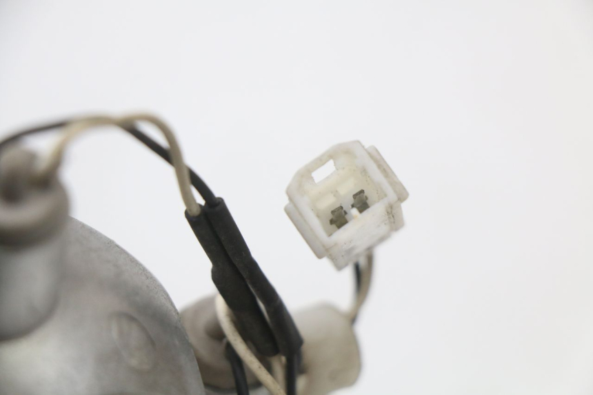 photo de Pisca dianteiro direito PIAGGIO X8 125 (2004 - 2007) - Pontos de fixação