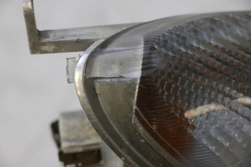 photo de Pisca dianteiro direito YAMAHA YP MAJESTY 125 (2002 - 2006) - Outro ângulo de visão