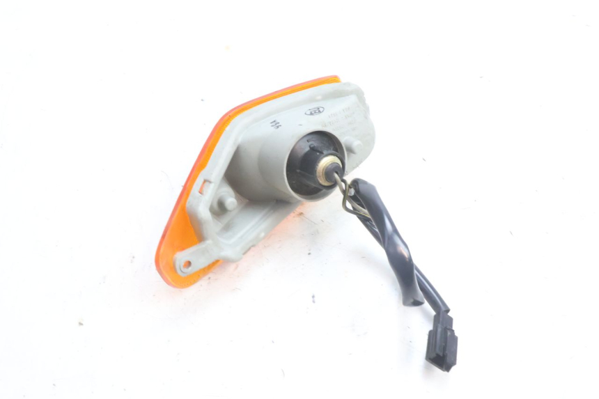 photo de Pisca dianteiro direito KAWASAKI ZZR 600 (1995 - 2004) - Pontos de fixação