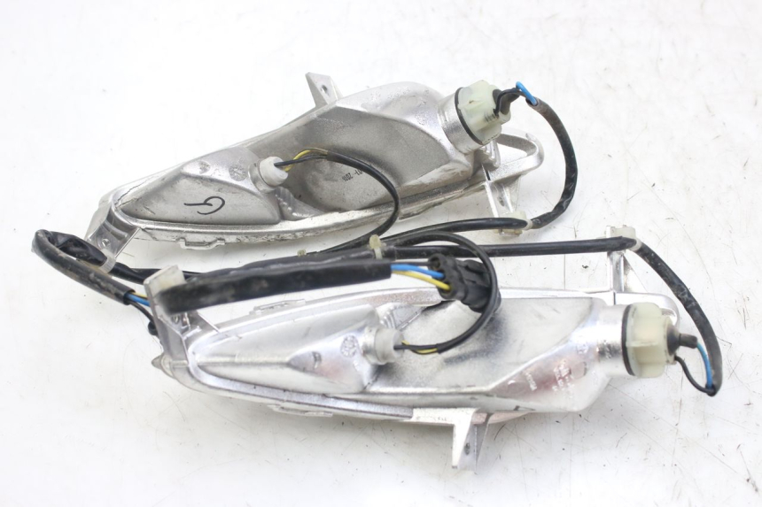 photo de Pisca dianteiro PIAGGIO FLY 4T 50 (2013 - 2017) - Zoom do estado de desgaste