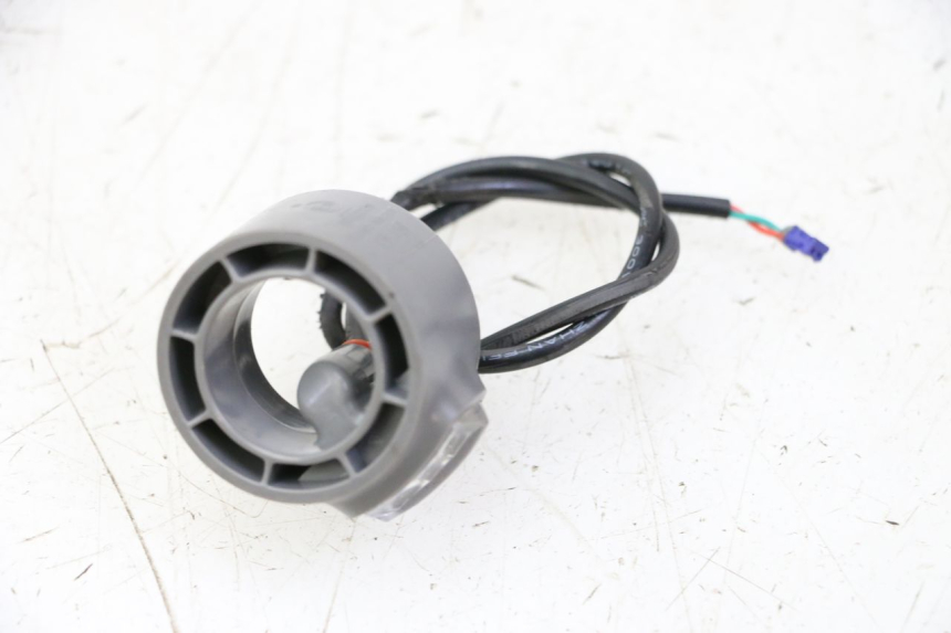 photo de Pisca dianteiro esquerdo SEGWAY NINEBOT F65I 1 - Detalhe da peça
