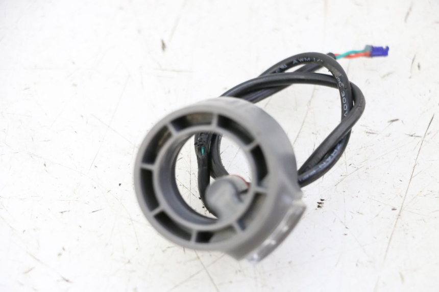 photo de Pisca dianteiro esquerdo SEGWAY NINEBOT F65I 1 - Outro ângulo de visão