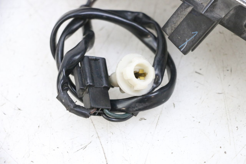 photo de Pisca dianteiro esquerdo MBK FLIPPER 115 (2013 - 2017) - Pontos de fixação