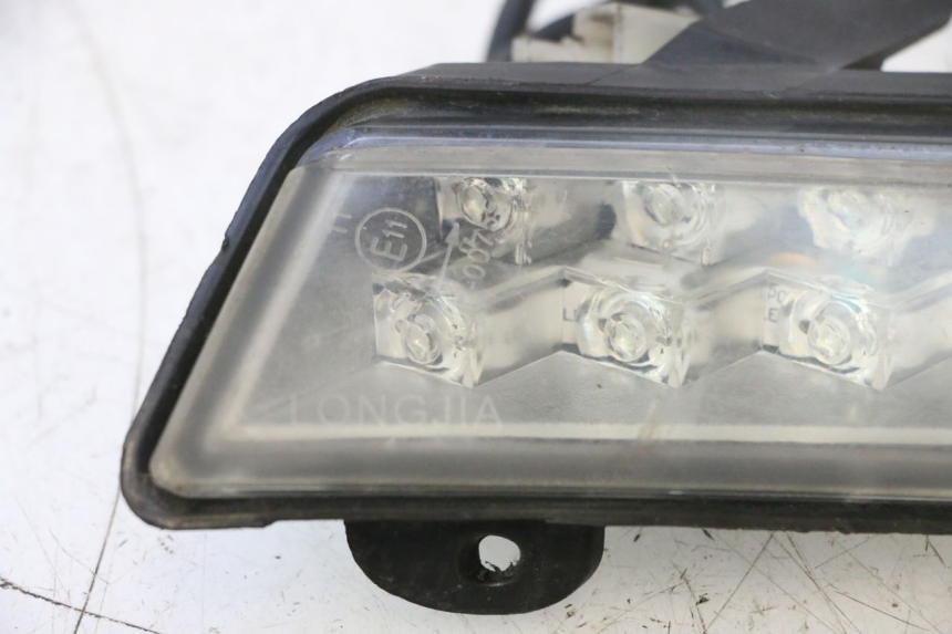 photo de Pisca dianteiro esquerdo NECO GPX LC 2T 50 (2014 - 2018) - Pontos de fixação