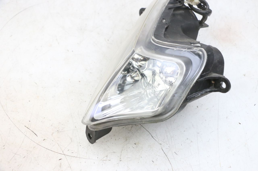 photo de Pisca dianteiro esquerdo SYM GTS EVO 125 (2009 - 2013) - Outro ângulo de visão