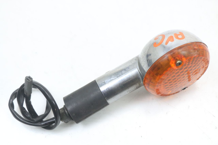 photo de Pisca dianteiro esquerdo SUZUKI GZ MARAUDER 125 (1998 - 2004) - Zoom do estado de desgaste