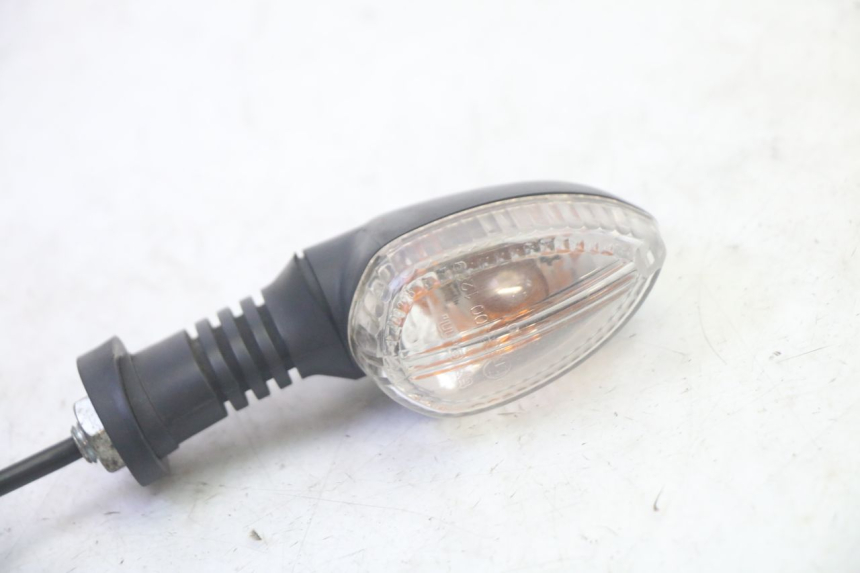 photo de Pisca dianteiro esquerdo PIAGGIO MP3 RL 250 (2006 - 2010) - Zoom do estado de desgaste