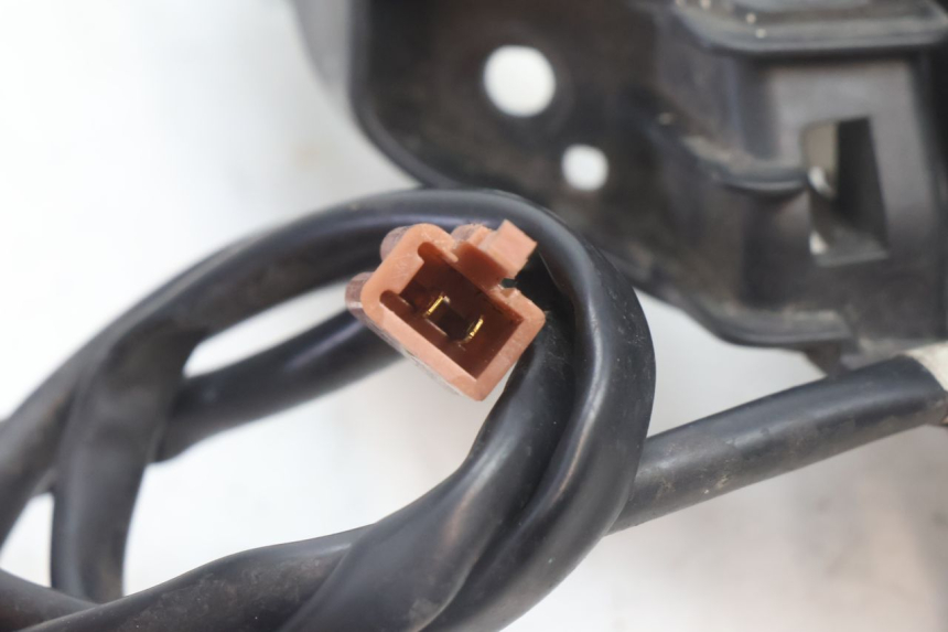 photo de SINALIZADOR DIANTEIRO ESQUERDO YAMAHA N-MAX NMAX 125 (2021 - 2024) - Pontos de fixação