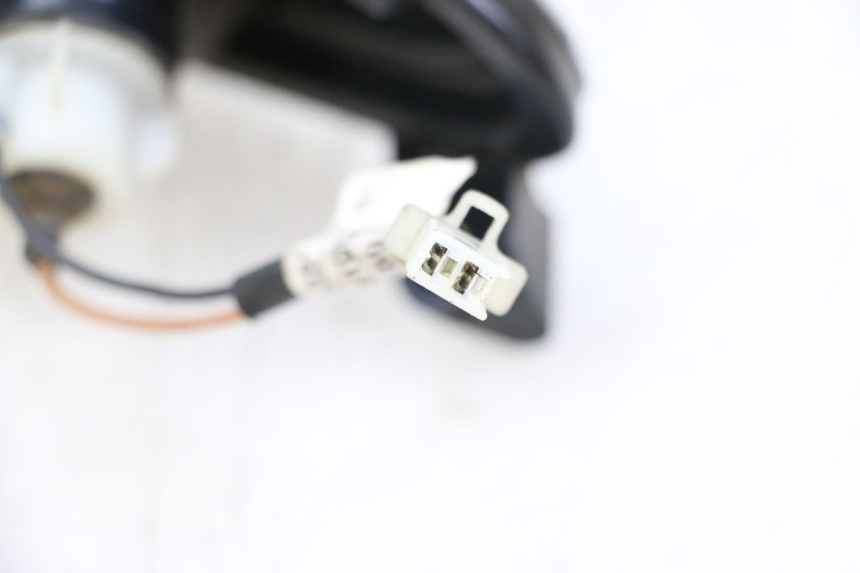 photo de Pisca dianteiro esquerdo YAMAHA NEOS NEO'S 4T 50 (2008 - 2016) - Zoom do estado de desgaste