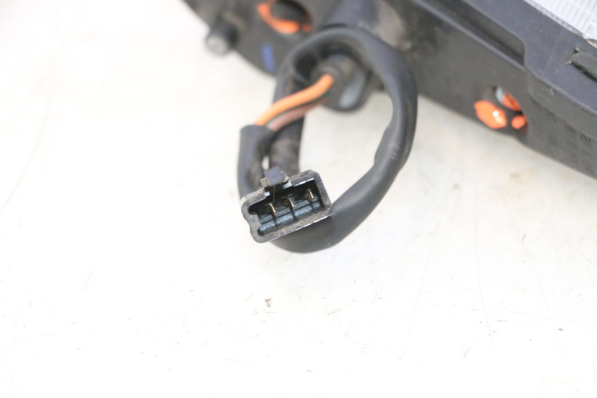 photo de Pisca dianteiro esquerdo KYMCO LIKE 4T 50 (2019 - 2025) - Pontos de fixação