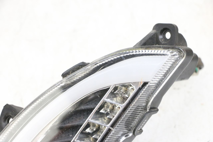 photo de Pisca dianteiro esquerdo JM MOTORS OLDIES GT 4T 50 (2018 - 2025) - Pontos de fixação