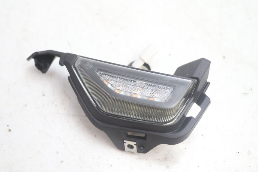 photo de SINALIZADOR DIANTEIRO ESQUERDO JM MOTORS R-MAX TECH 50 (2024 - 2026) - Detalhe da peça