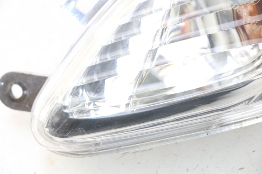 photo de Pisca dianteiro esquerdo JM MOTORS SANTANA 50 (2014 - 2023) - Pontos de fixação