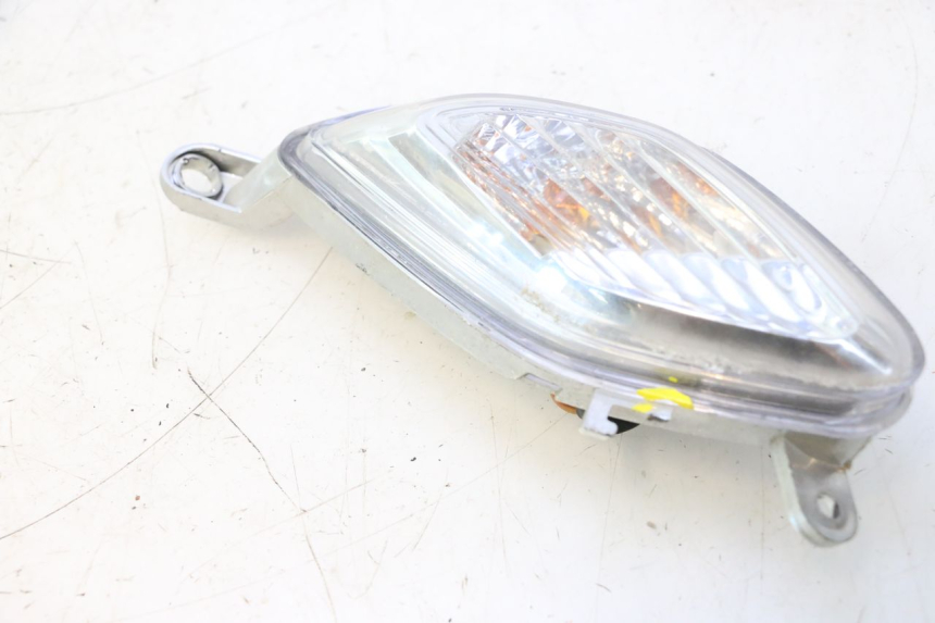 photo de Pisca dianteiro esquerdo JM MOTORS SANTANA 50 (2014 - 2023) - Pontos de fixação