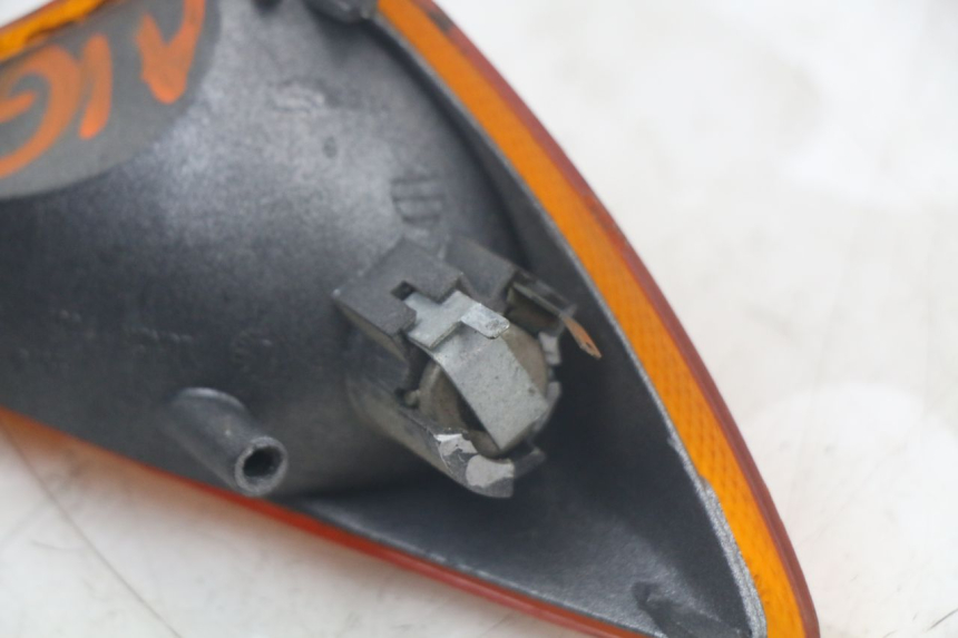 photo de Pisca dianteiro esquerdo PEUGEOT SPEEDFIGHT 100 (1997 - 2007) - Pontos de fixação