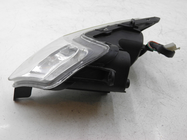 photo de Pisca dianteiro esquerdo SYM GTS 125 (2005 - 2008) - Ampliação técnica