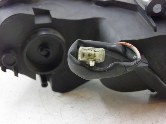 photo de Pisca dianteiro esquerdo SYM GTS 125 (2005 - 2008) - Pontos de fixação