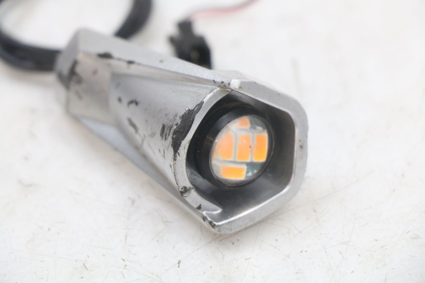photo de Pisca dianteiro esquerdo DUALTRON TOGO PLUS 1 - Detalhe da peça