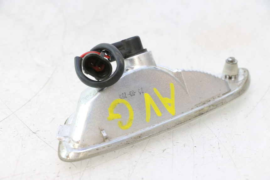 photo de Pisca dianteiro esquerdo PIAGGIO VESPA PRIMAVERA 2T 50 (2013 - 2018) - Pontos de fixação